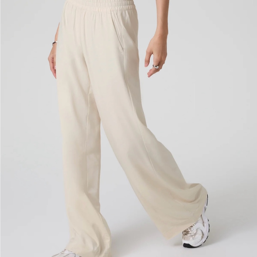 Vuori Cream Wide Leg Women's Pants